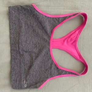 Reversible sports bra